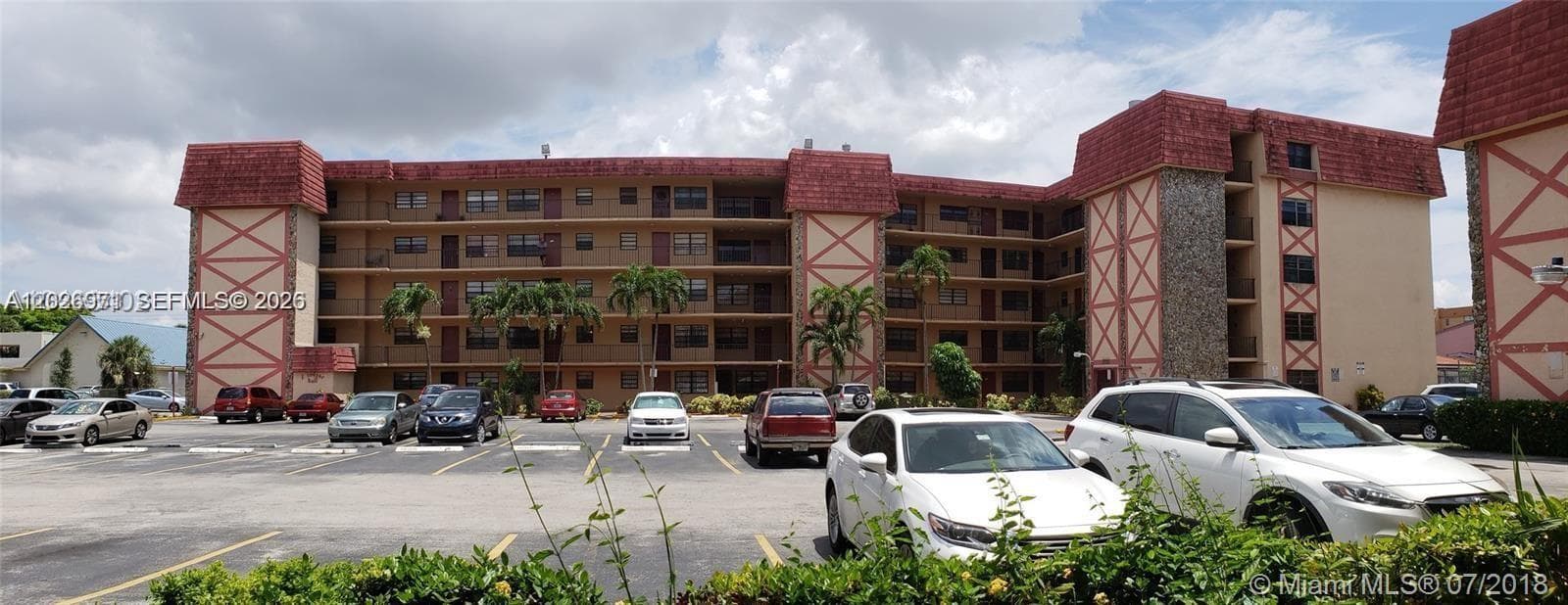 1325 W 68th St # 214, Hialeah, FL 33014 — zdjęcie 2