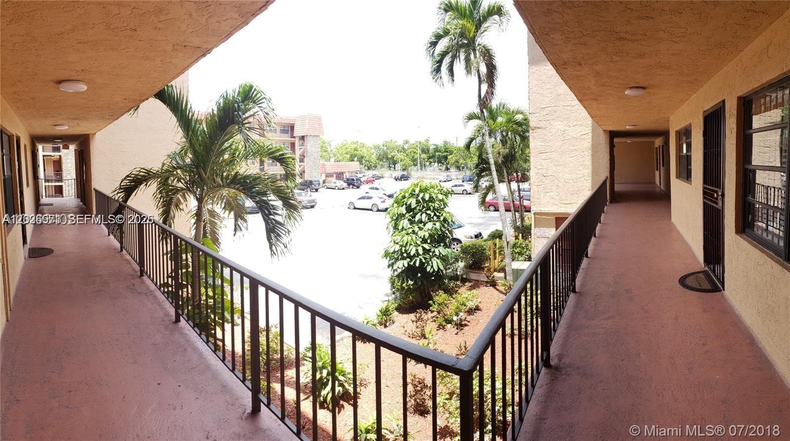 1325 W 68th St # 214, Hialeah, FL 33014 — zdjęcie 4
