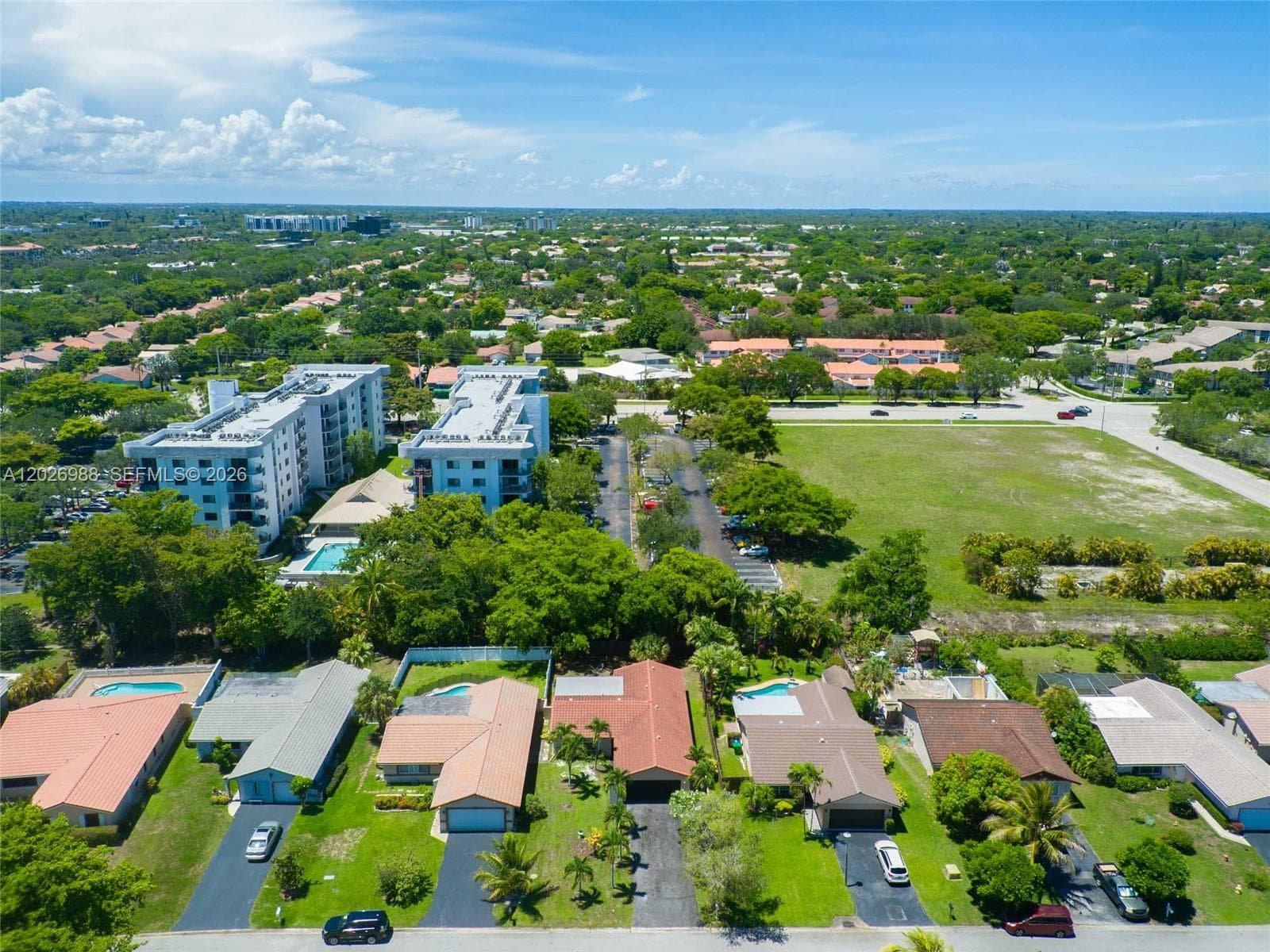 9039 NW 21st Ct, Coral Springs, FL 33071 — zdjęcie 4