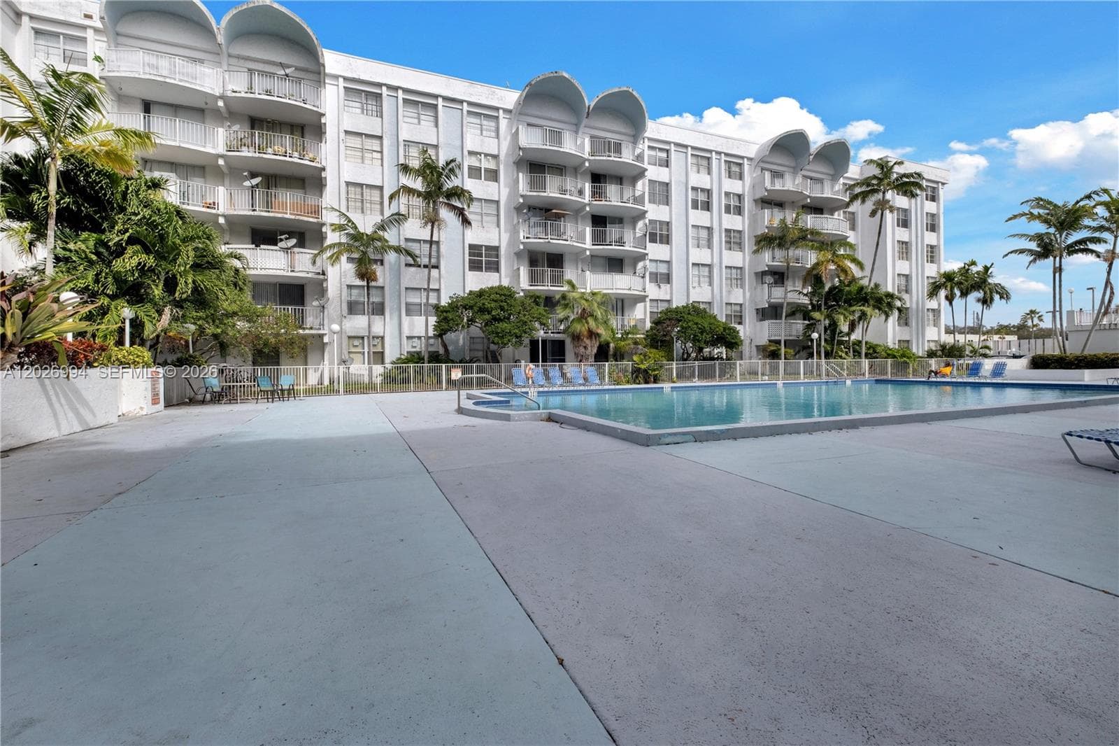 496 NW 165th St Rd # D-616, Miami, FL 33169 — zdjęcie 3
