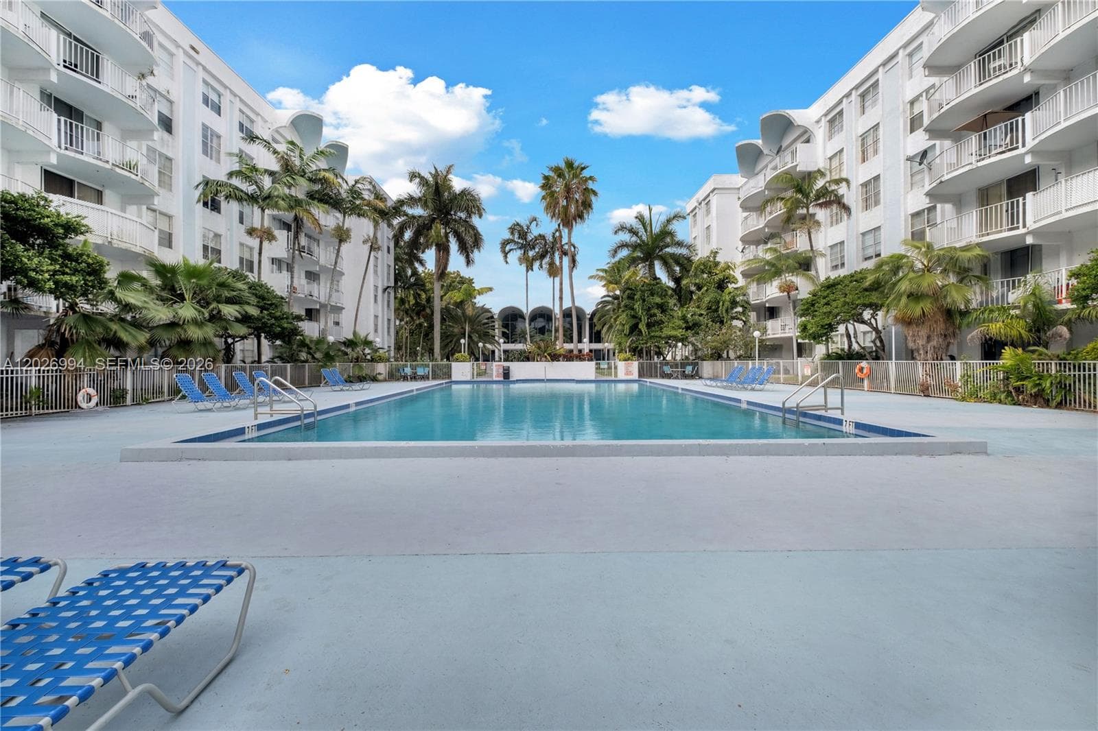 496 NW 165th St Rd # D-616, Miami, FL 33169 — zdjęcie 5