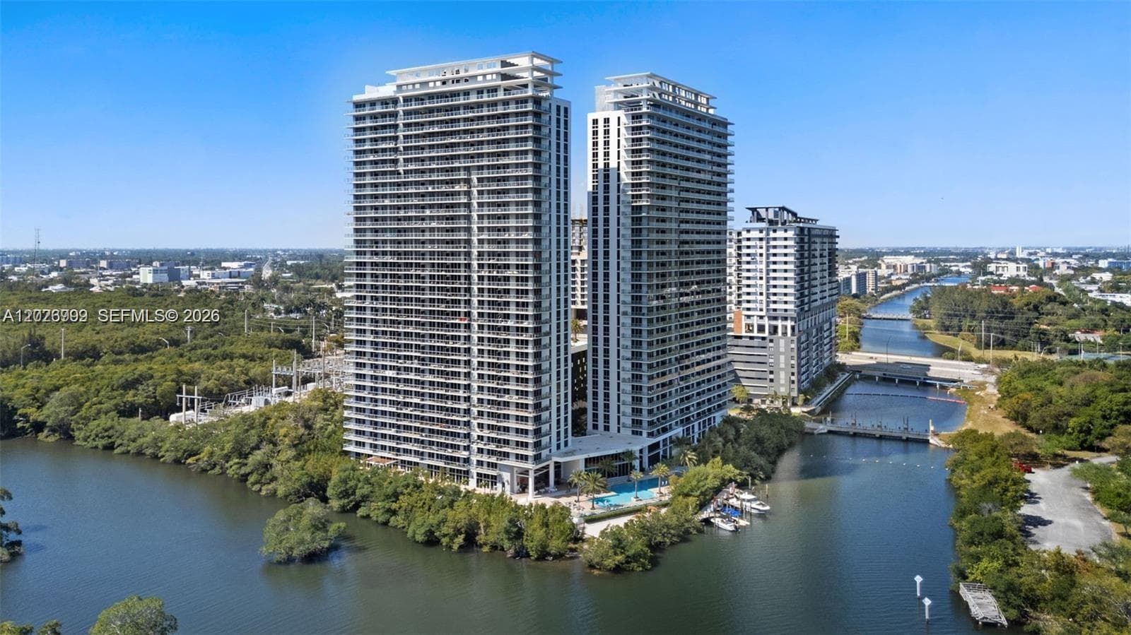 16385 Biscayne Blvd # 1019, North Miami Beach, FL 33160 — zdjęcie 2