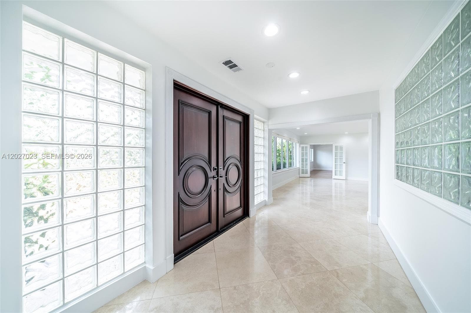 9835 W Broadview Dr, Bay Harbor Islands, FL 33154 — zdjęcie 2