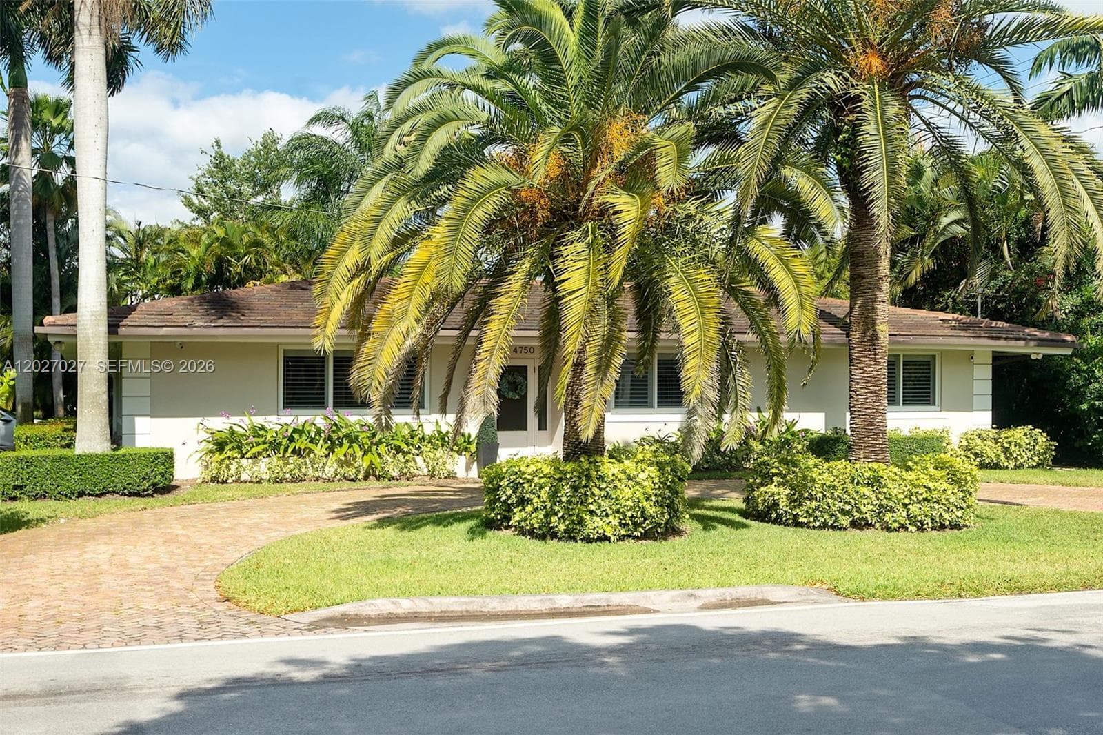4750 Alhambra Cir, Coral Gables, FL 33146 — zdjęcie 2