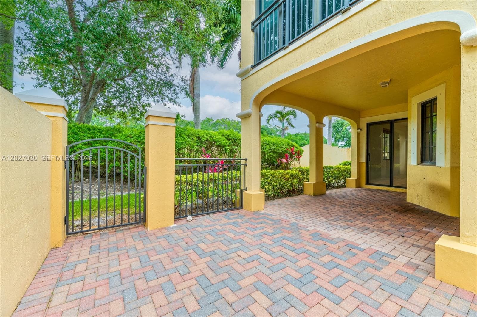 1695 Passion Vine Cir # 22-1, Weston, FL 33326 — zdjęcie 4