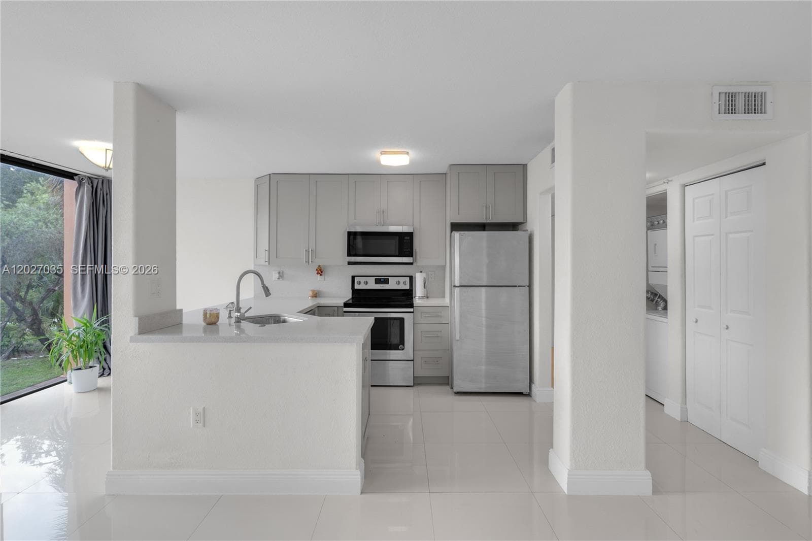 9440 W Flagler St # 208, Miami, FL 33174 — zdjęcie 5