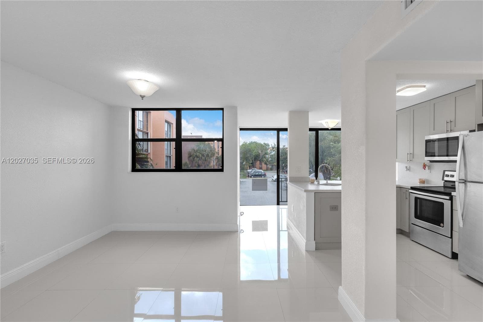 9440 W Flagler St # 208, Miami, FL 33174 — zdjęcie 4