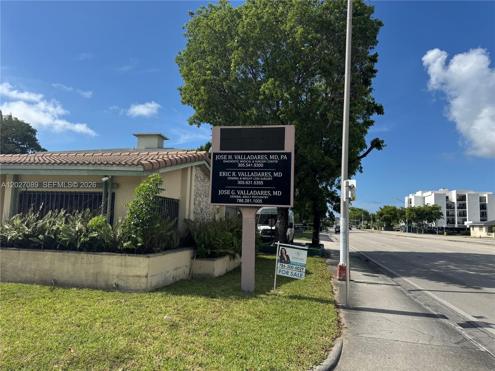 2660 SW 3rd St, Miami, FL 33135 — zdjęcie 2