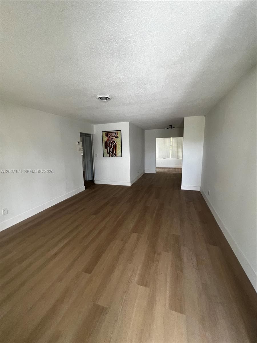 4177 NW 52nd Ave, Lauderdale Lakes, FL 33319 — zdjęcie 2