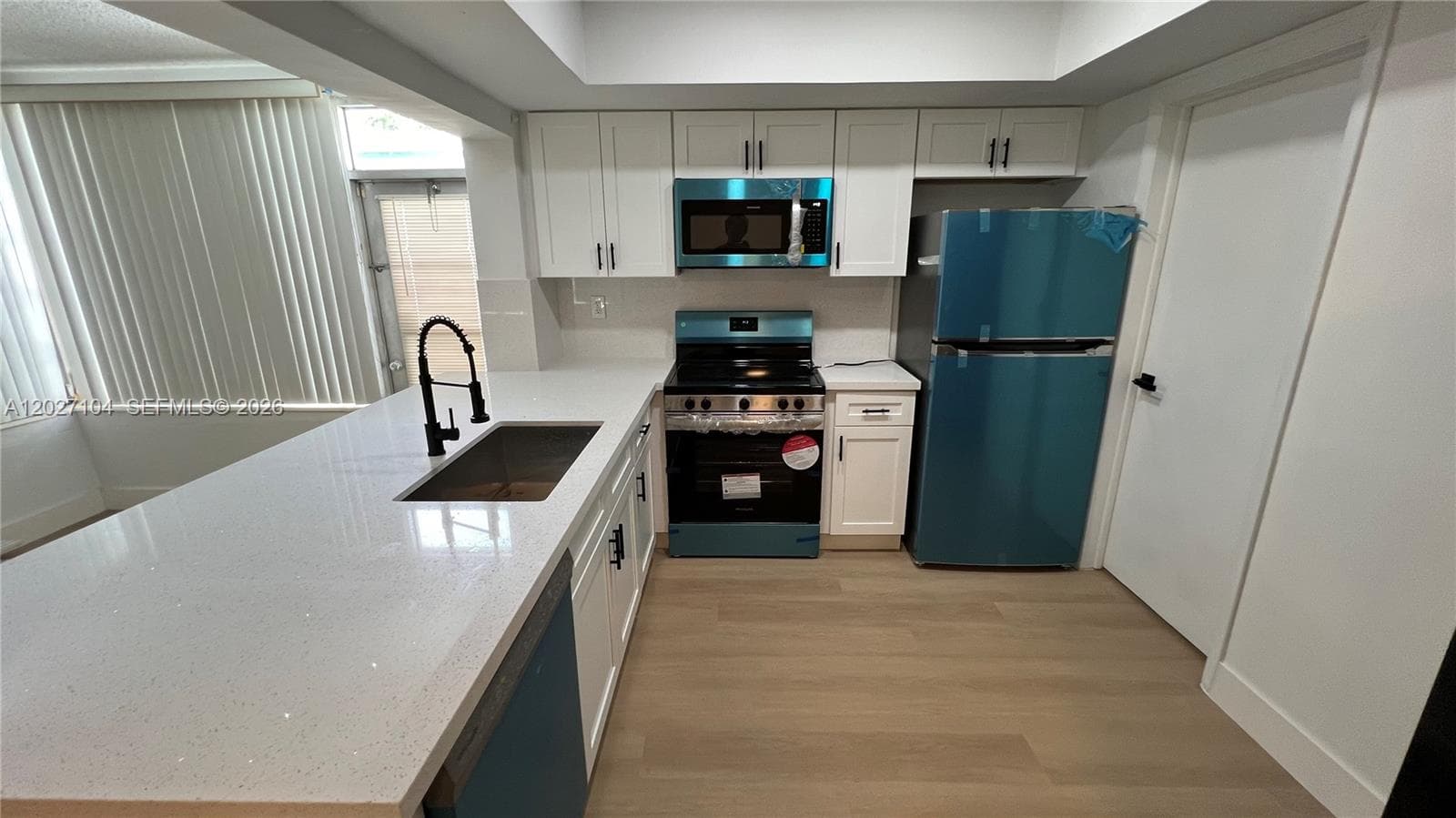 4177 NW 52nd Ave, Lauderdale Lakes, FL 33319 — zdjęcie 5