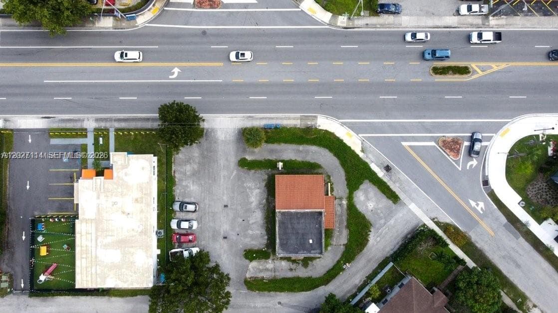14100 W Dixie Hwy, North Miami, FL 33161 — zdjęcie 2