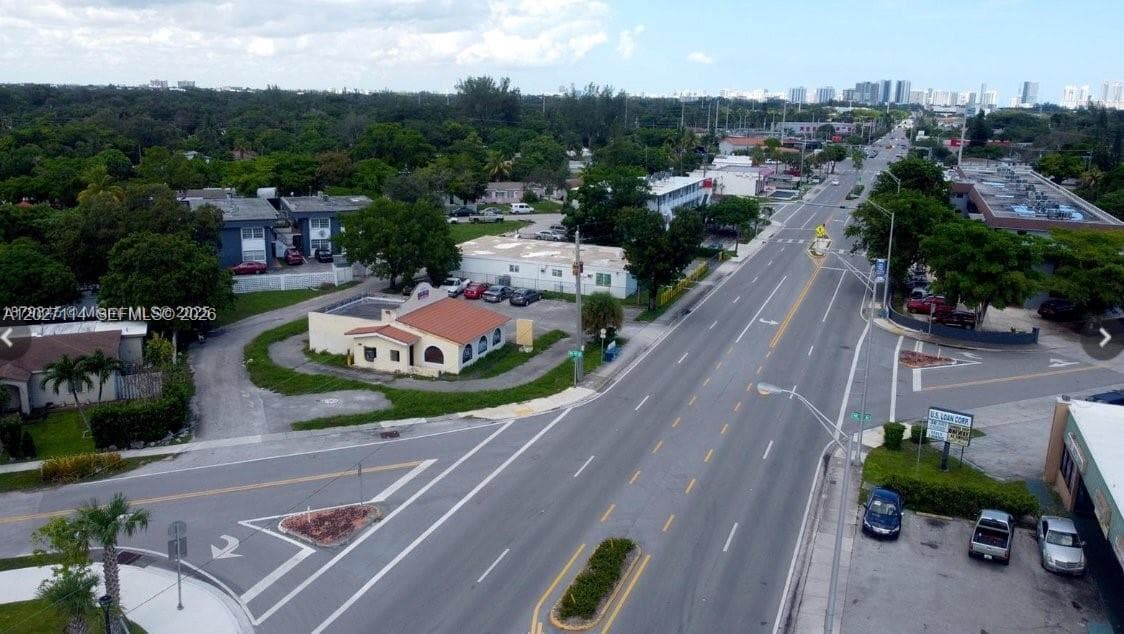14100 W Dixie Hwy, North Miami, FL 33161 — zdjęcie 3