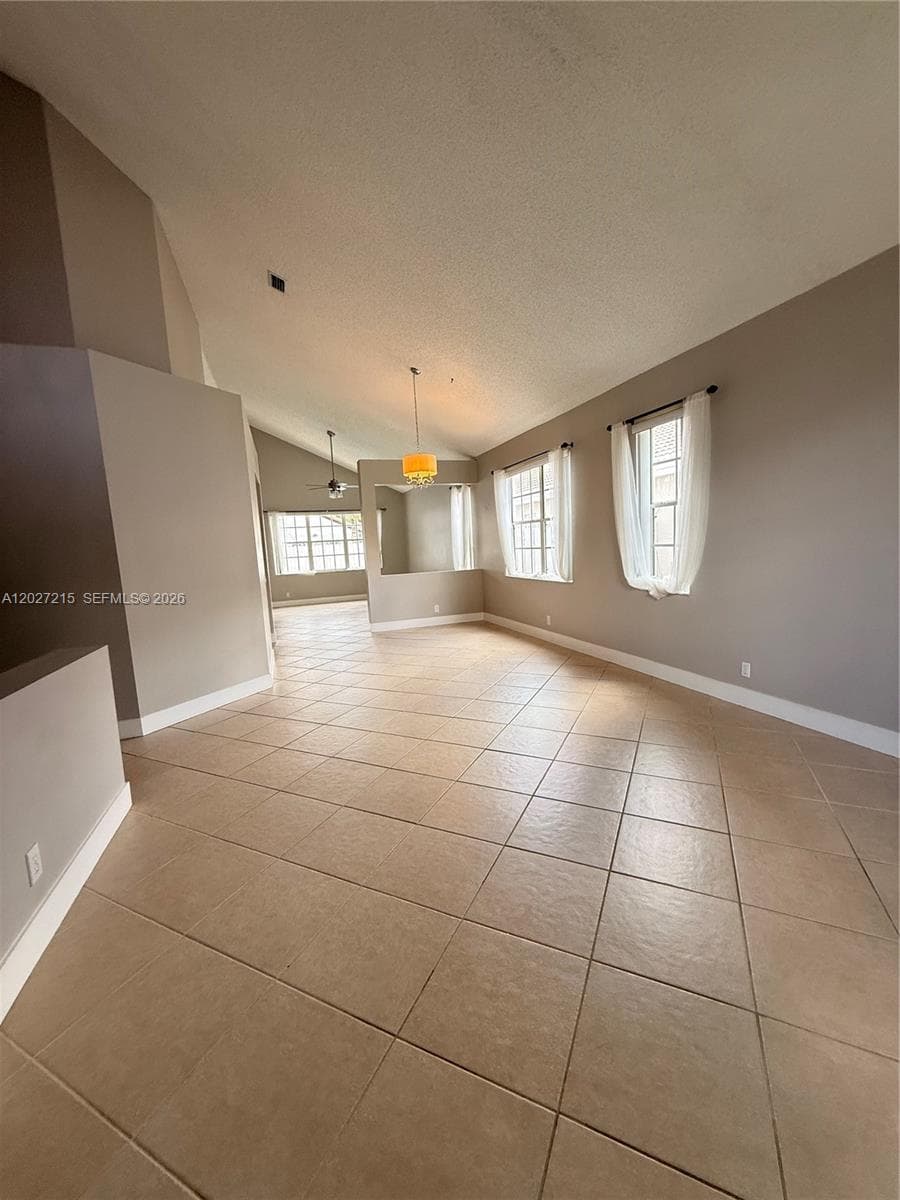 300 Cameron Dr, Weston, FL 33326 — zdjęcie 4