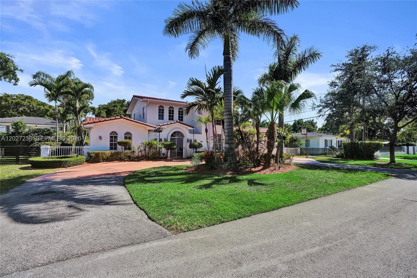 1534 Palancia Ave, Coral Gables, FL 33146 — zdjęcie 2