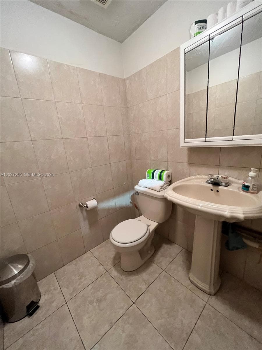 8420 NW 61st St, Miami, FL 33166 — zdjęcie 5