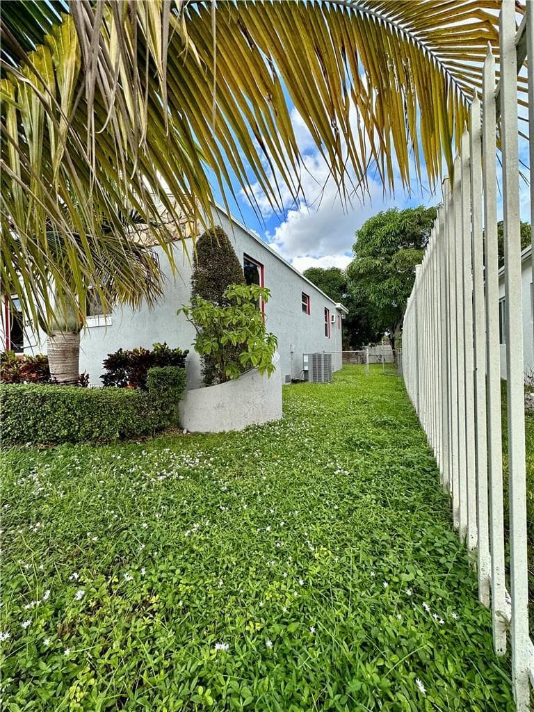 4315 NW 11th Court, Miami, FL 33127 — zdjęcie 5