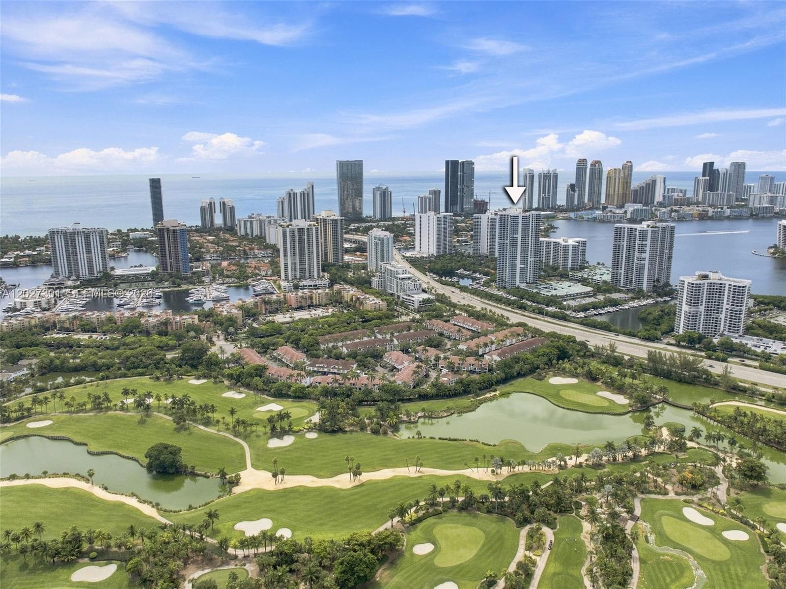 Mystic Pointe Tower 400 — zdjęcie 2