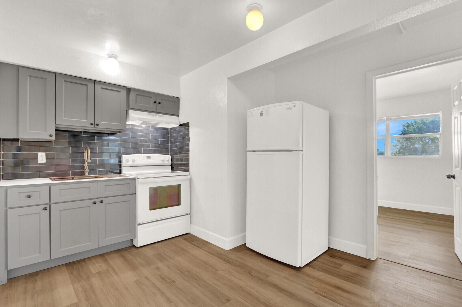2701 Avenue E, Riviera Beach, FL 33404 — zdjęcie 4