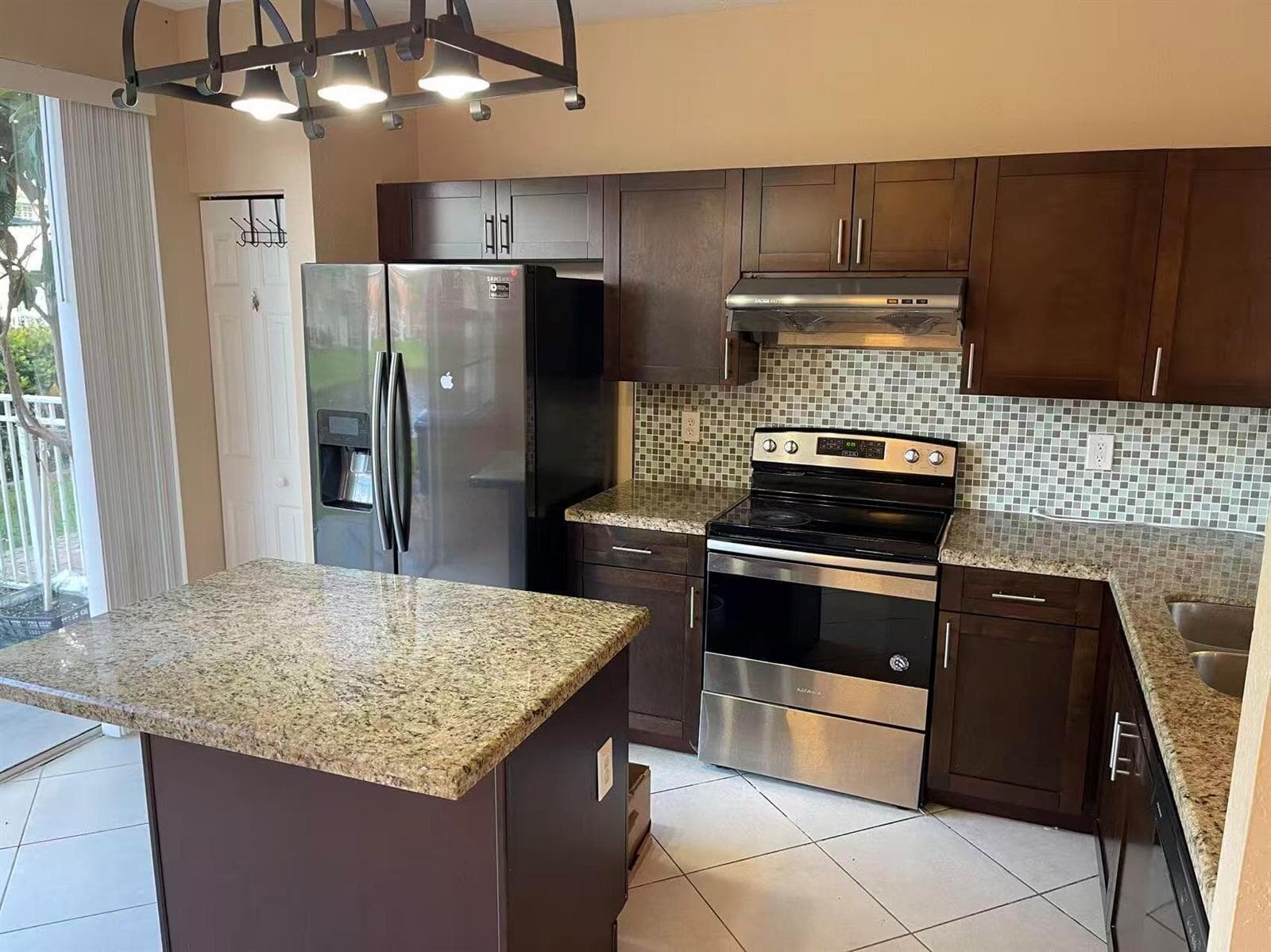4061 NW 91st Terrace, Sunrise, FL 33351 — zdjęcie 4