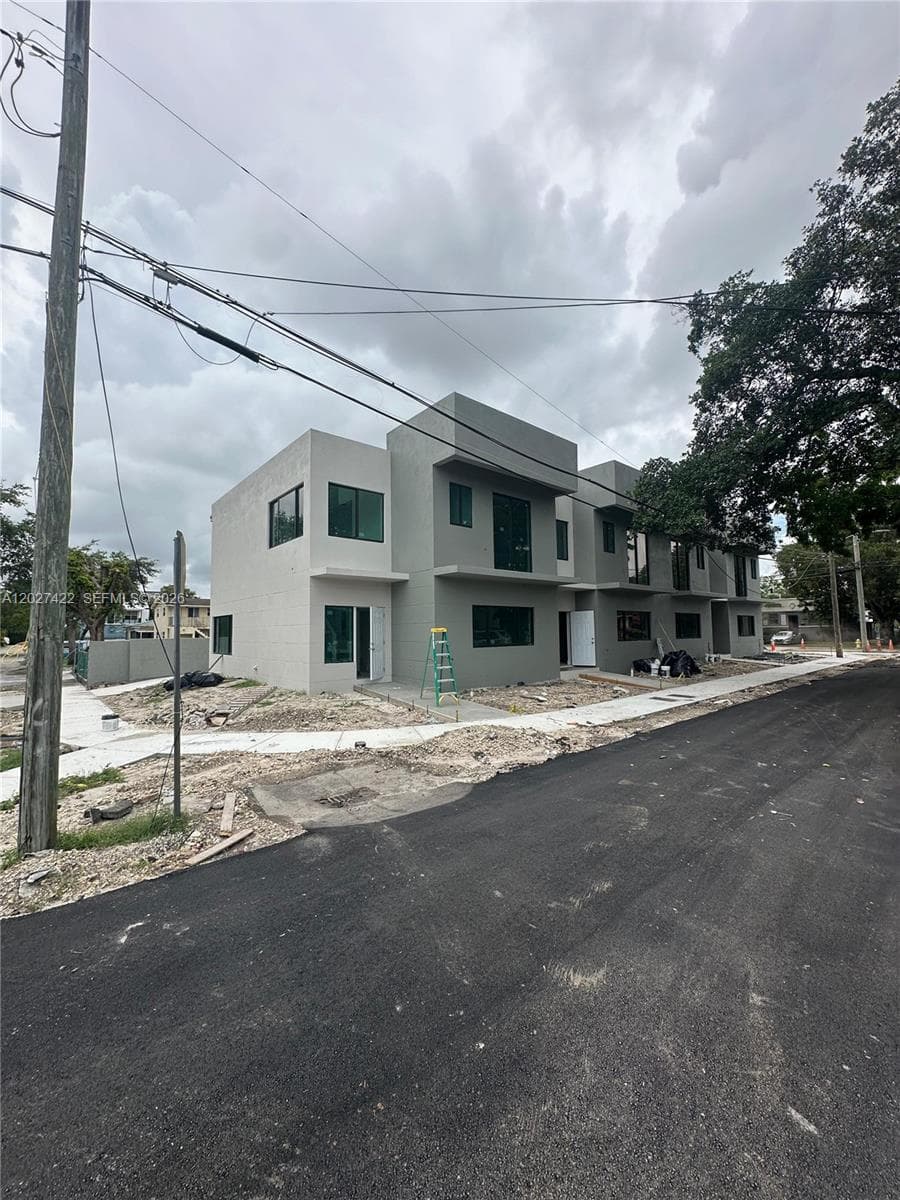 6480 NE 1st Ave, Miami, FL 33150 — zdjęcie 4