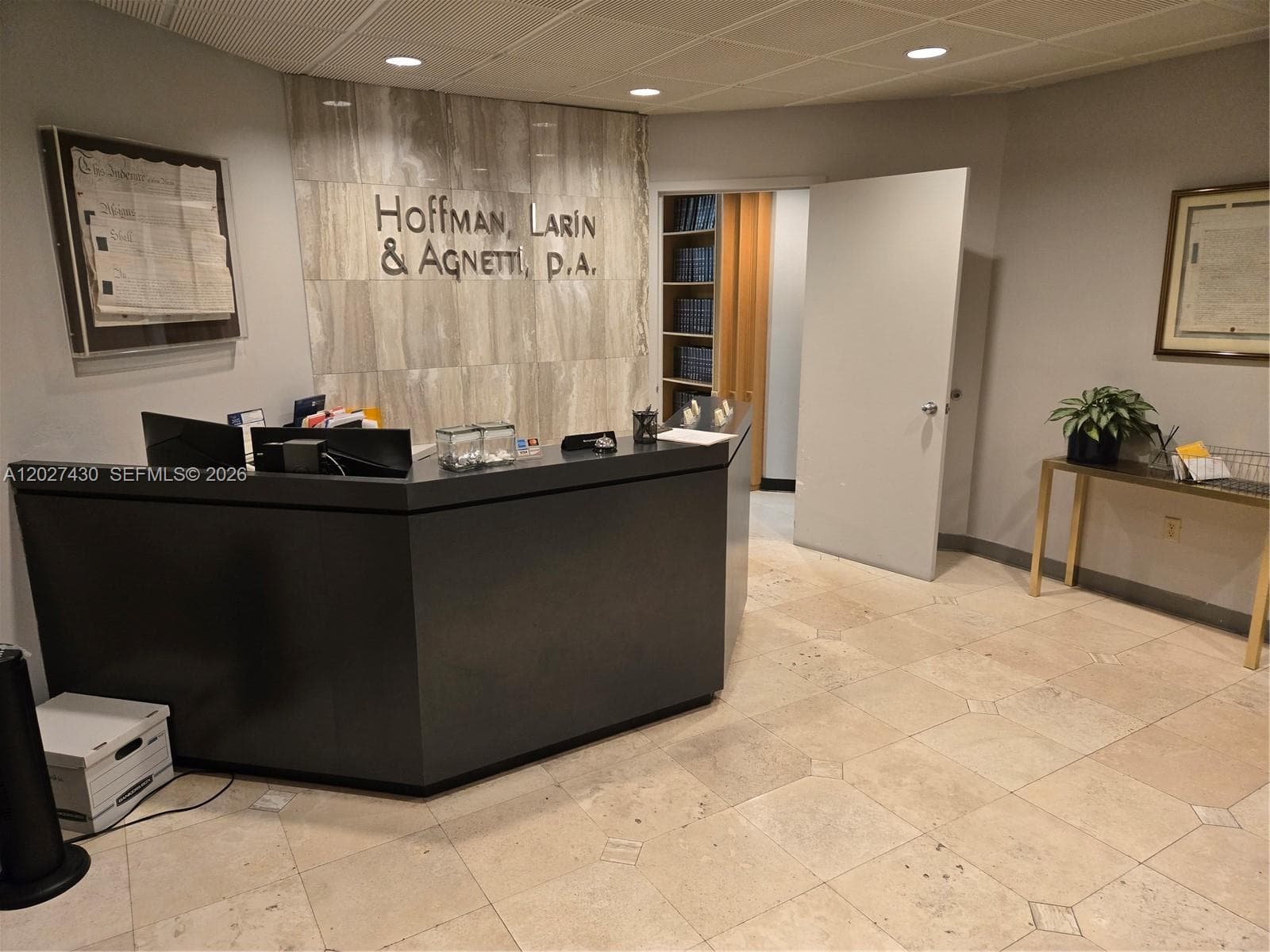 909 N Miami Beach Blvd # 201, North Miami Beach, FL 33162 — zdjęcie 2