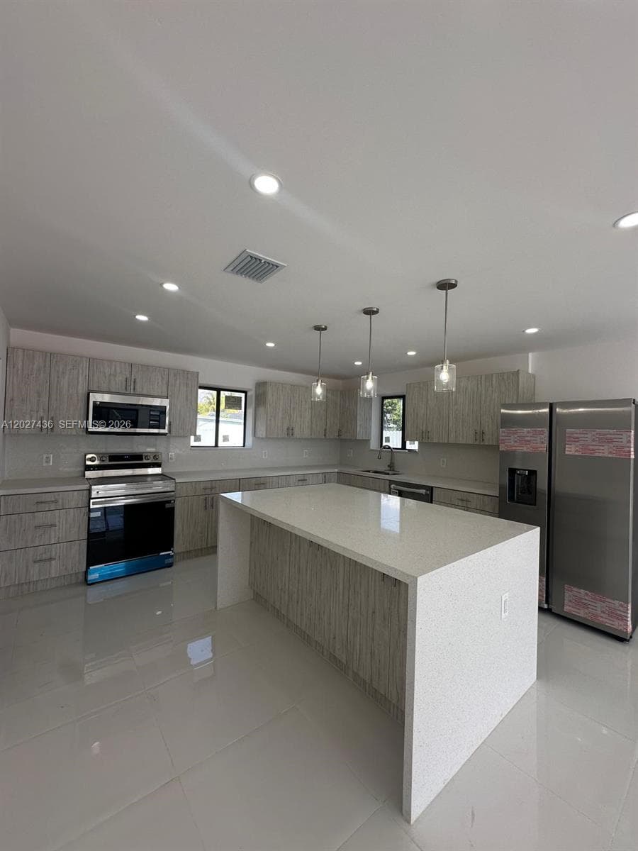 2041 NW 190th Ter, Miami Gardens, FL 33056 — zdjęcie 5
