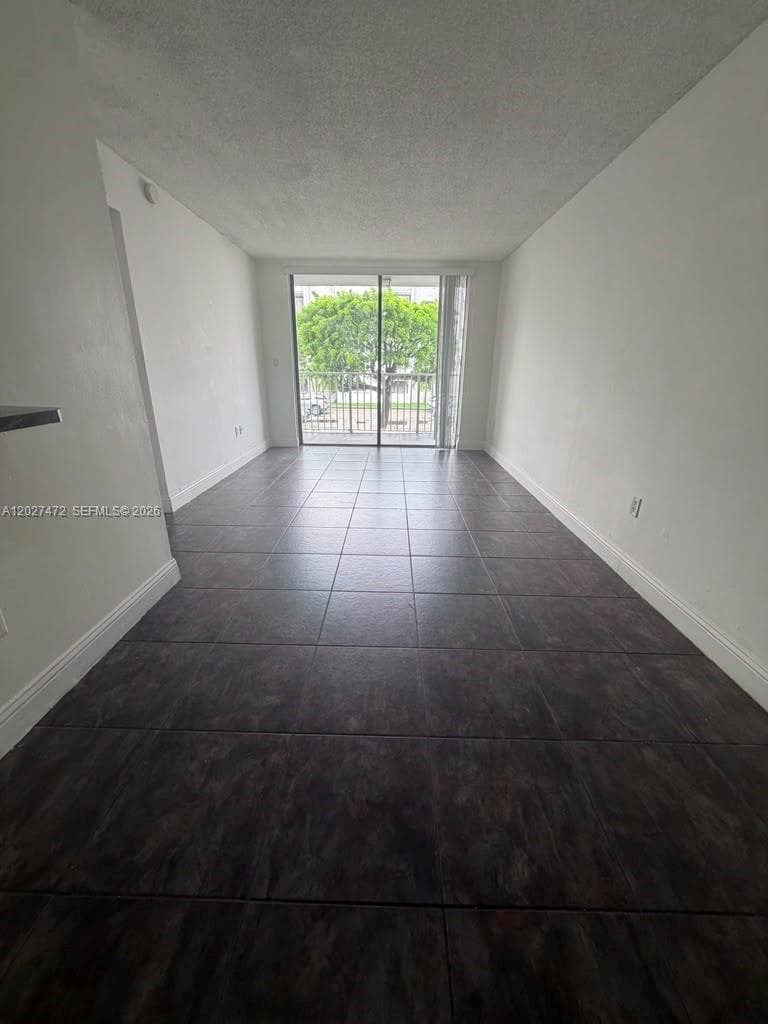 8185 NW 7th St # 218, Miami, FL 33126 — zdjęcie 2