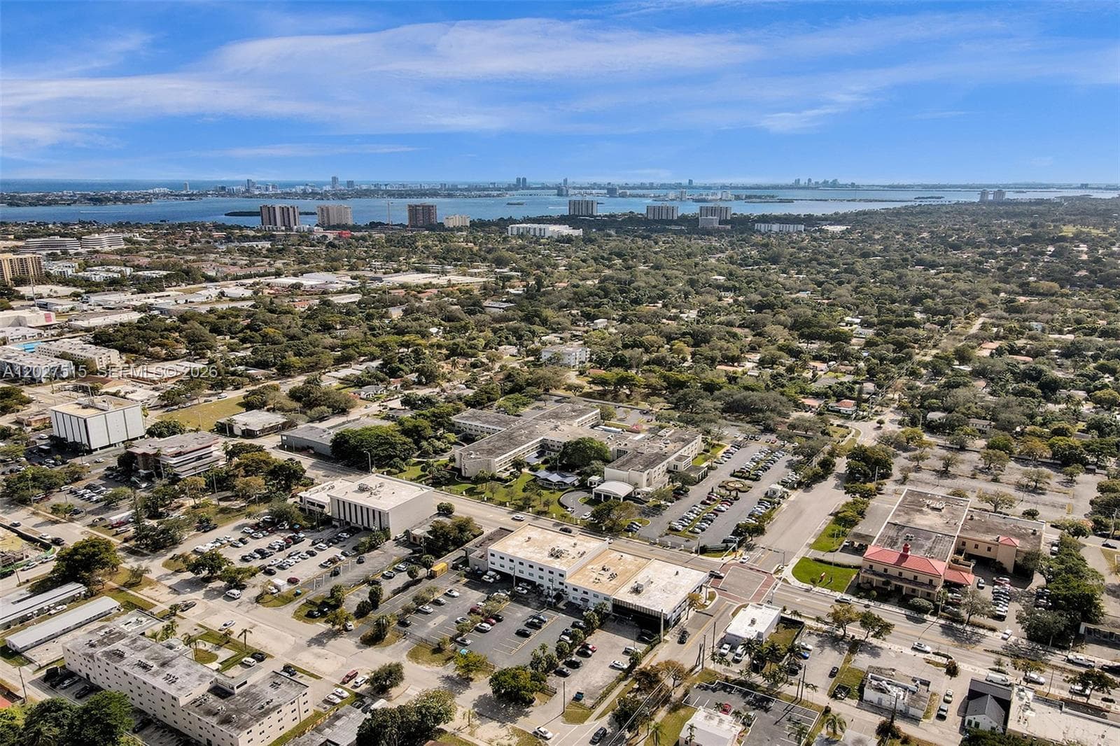 1035 NE 125th St, North Miami, FL 33161 — zdjęcie 4