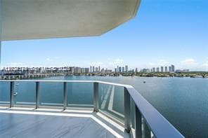 17111 Biscayne Blvd # 1210, North Miami Beach, FL 33160 — zdjęcie 2