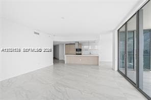 17111 Biscayne Blvd # 1210, North Miami Beach, FL 33160 — zdjęcie 3