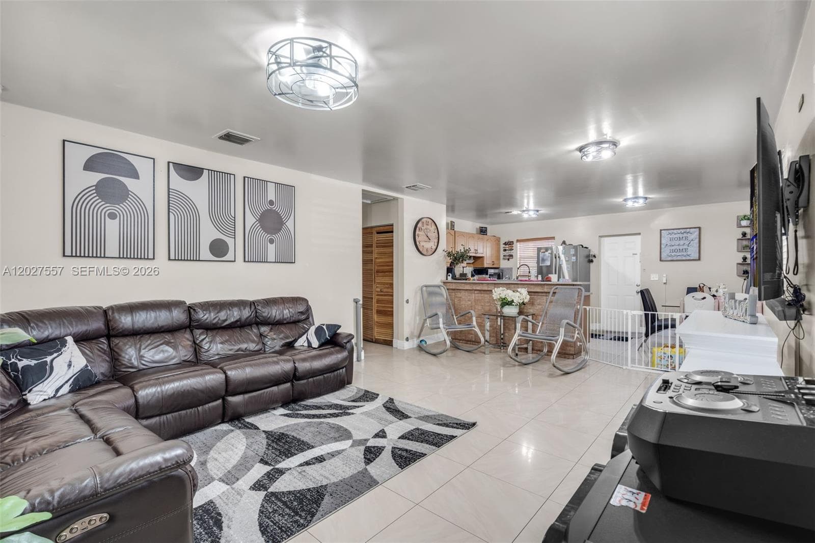 2986 NW 26th St, Miami, FL 33142 — zdjęcie 3