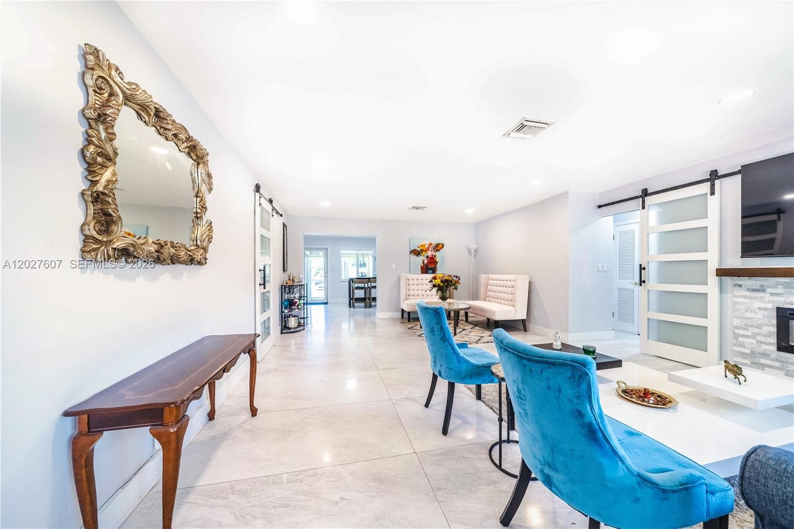 1101 NE 5th St, Hallandale Beach, FL 33009 — zdjęcie 4