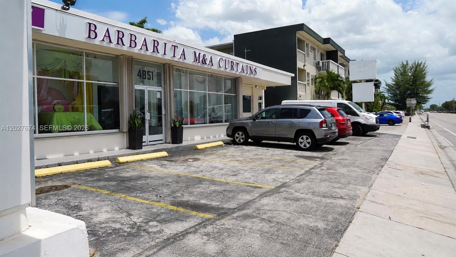 4851 E 8th Ave, Hialeah, FL 33013 — zdjęcie 3