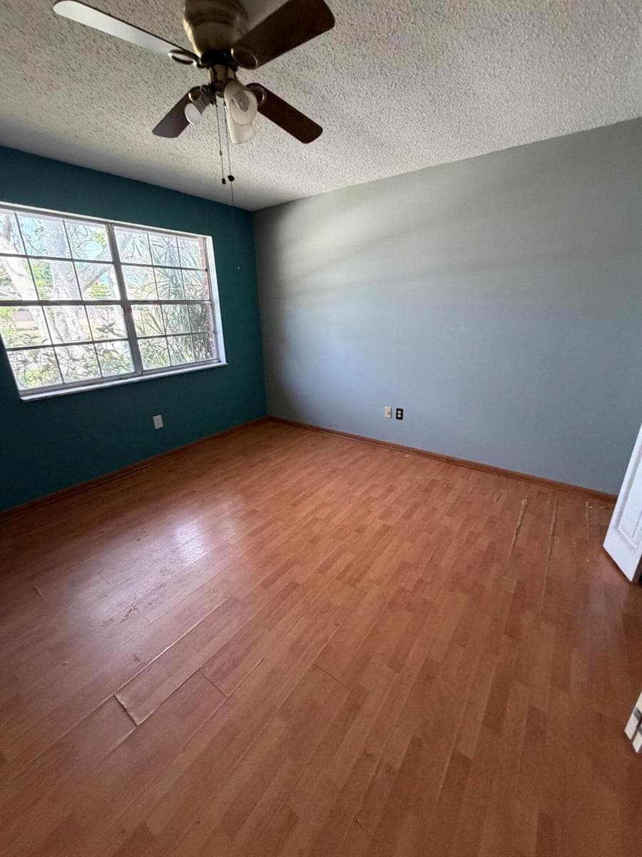 104 W Swan Pkwy Parkway W, Royal Palm Beach, FL 33411 — zdjęcie 2