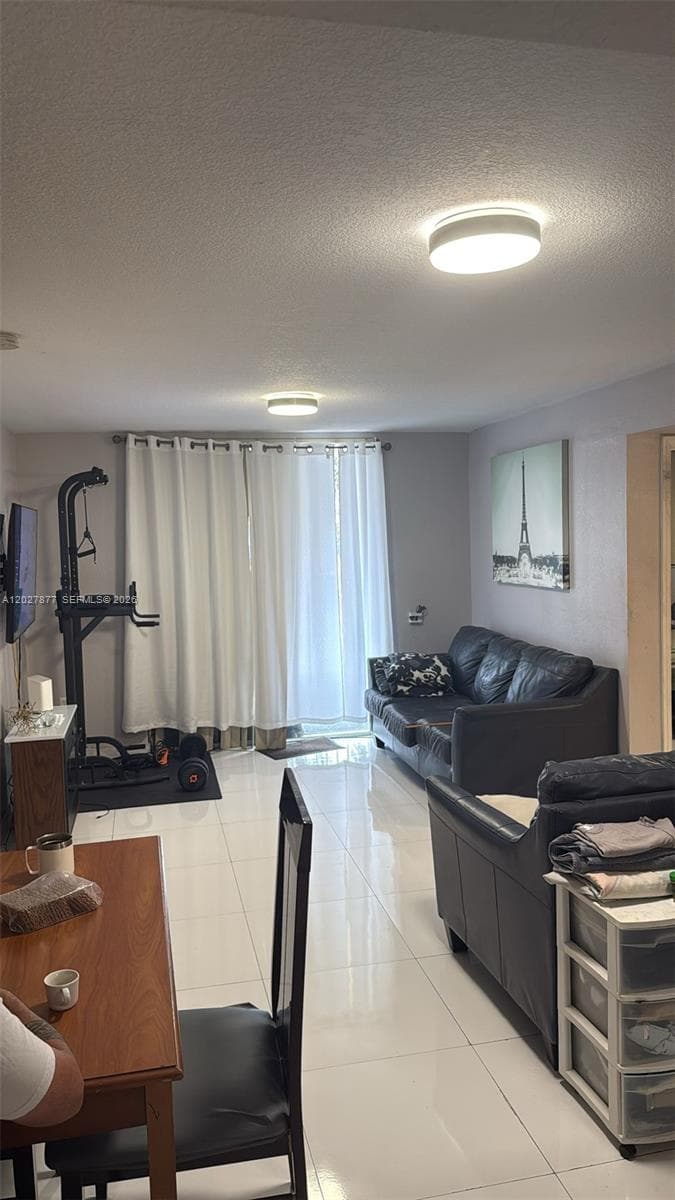 814 NW 36th Ave # 208, Miami, FL 33125 — zdjęcie 2