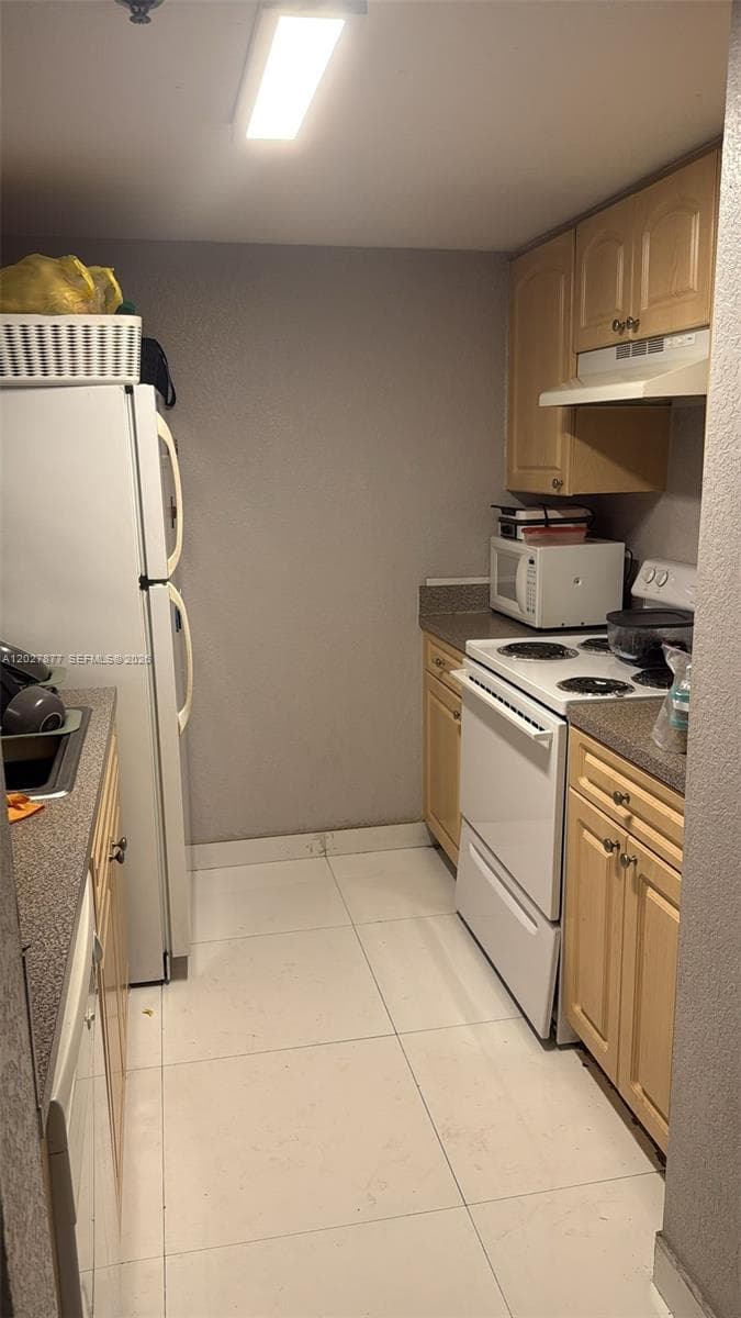 814 NW 36th Ave # 208, Miami, FL 33125 — zdjęcie 3