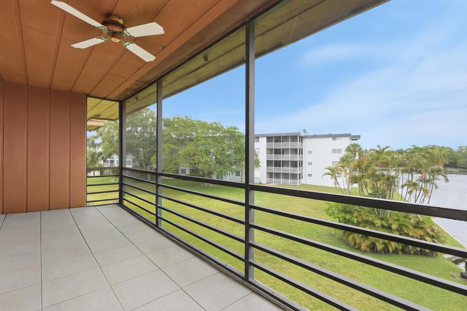 661 NE 195th Street # 310, Miami, FL 33179 — zdjęcie 5