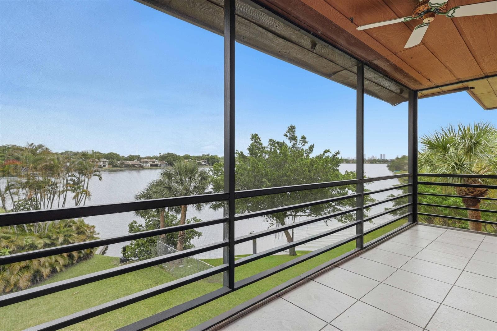 661 NE 195th Street # 310, Miami, FL 33179 — zdjęcie 4