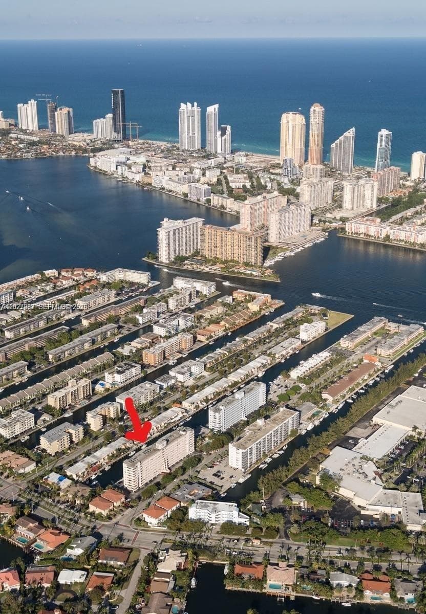 3545 NE 166th St # 1004, North Miami Beach, FL 33160 — zdjęcie 2