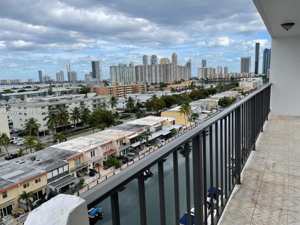 3545 NE 166th St # 1004, North Miami Beach, FL 33160 — zdjęcie 3