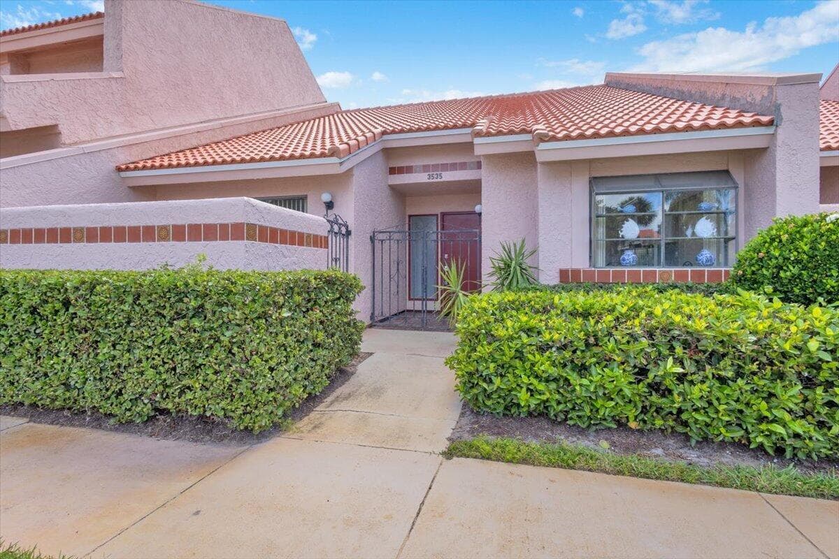 3535 SE Sandpiper Circle, Port St. Lucie, FL 34952 — zdjęcie 2