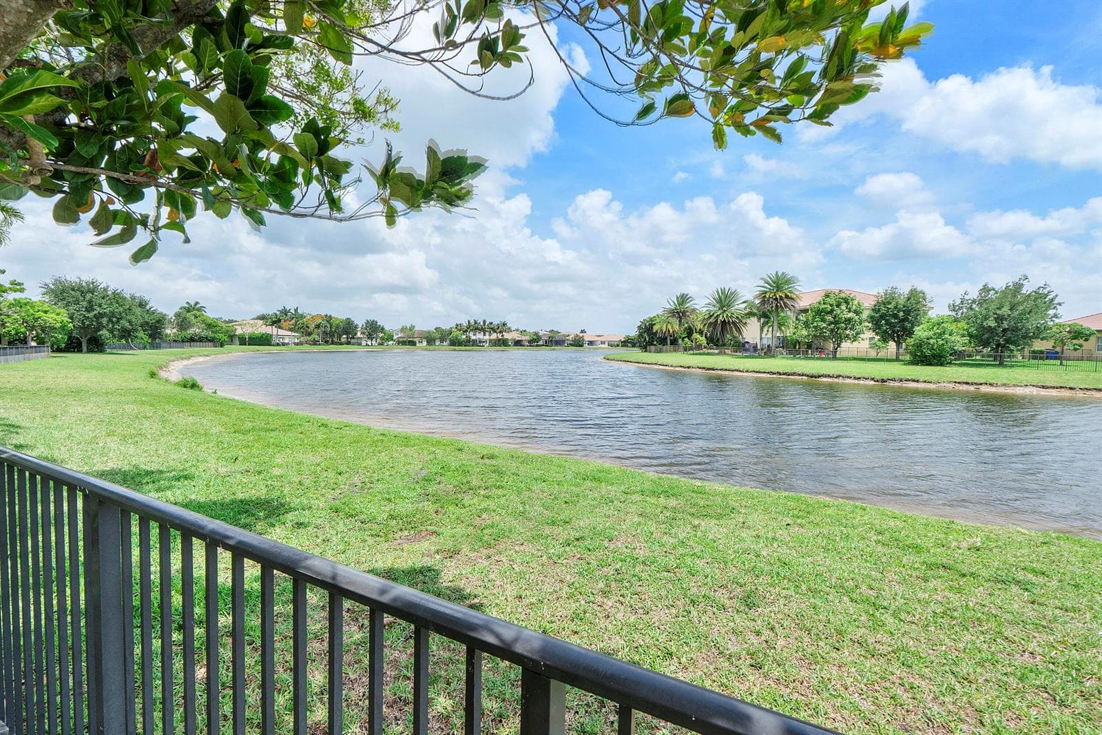 2392 Bellarosa Circle, Royal Palm Beach, FL 33411 — zdjęcie 2