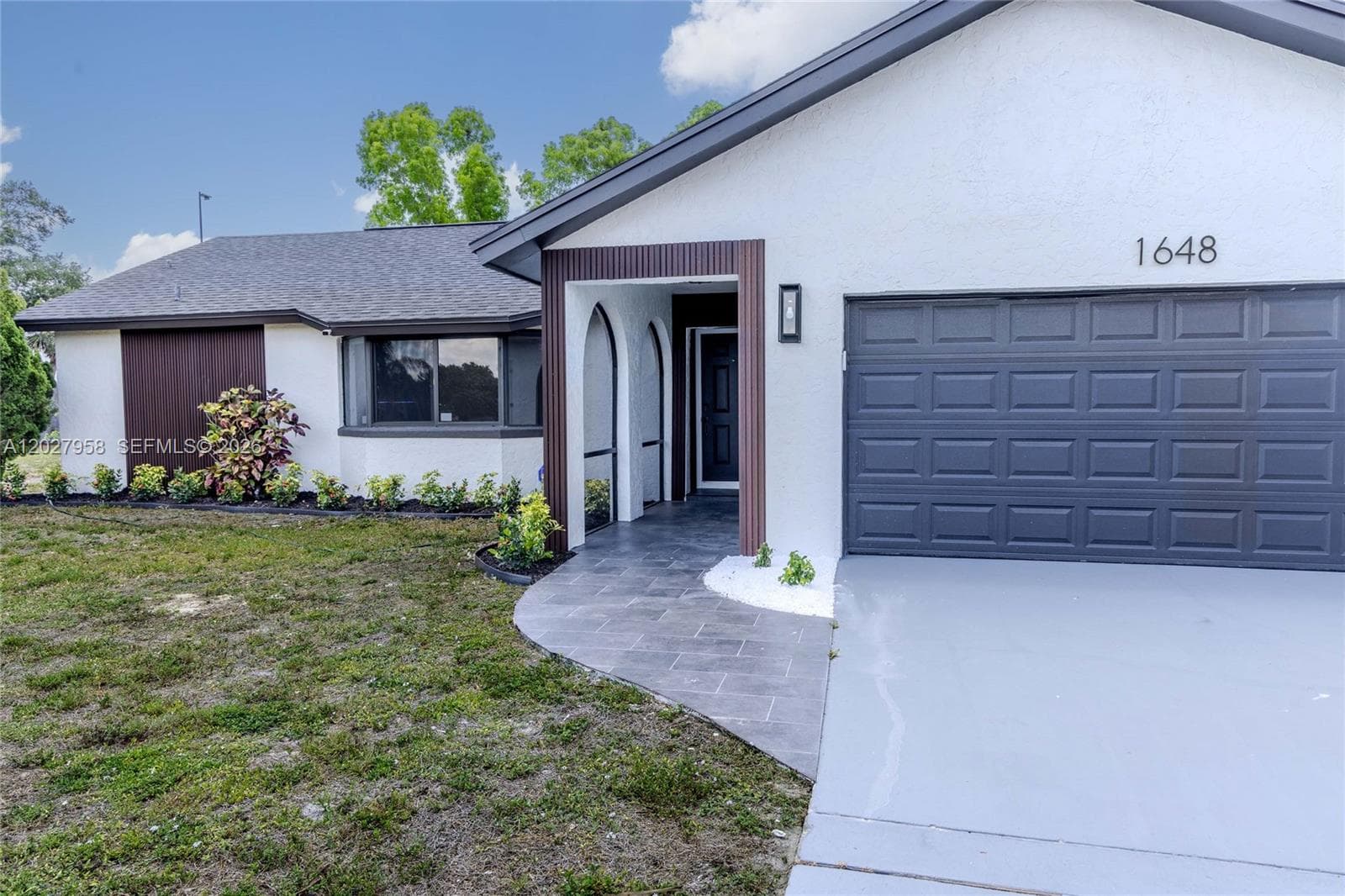 1648 Coral Point Dr, Cape Coral, FL 33990 — zdjęcie 3