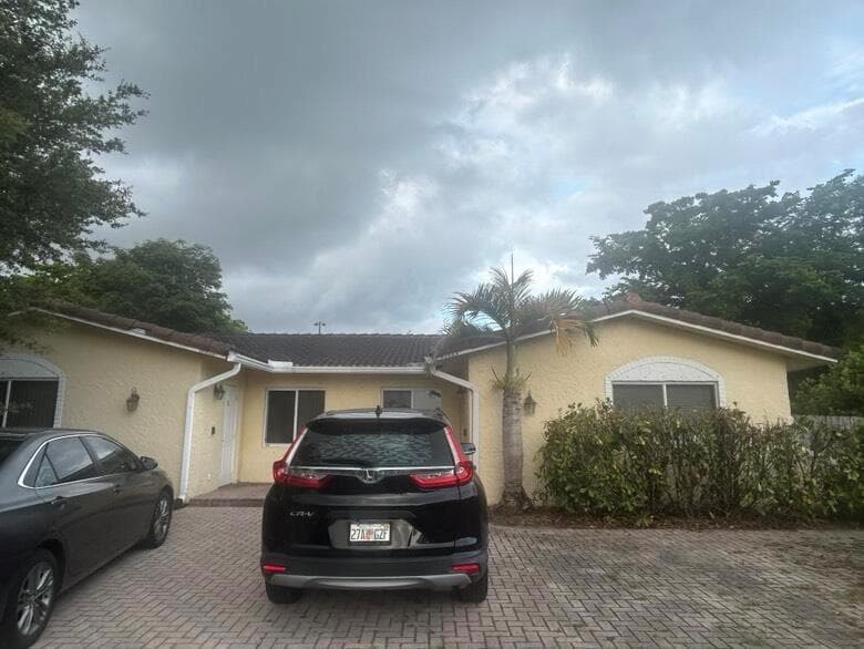 8362 NW 23rd Manor, Coral Springs, FL 33065 — zdjęcie 2