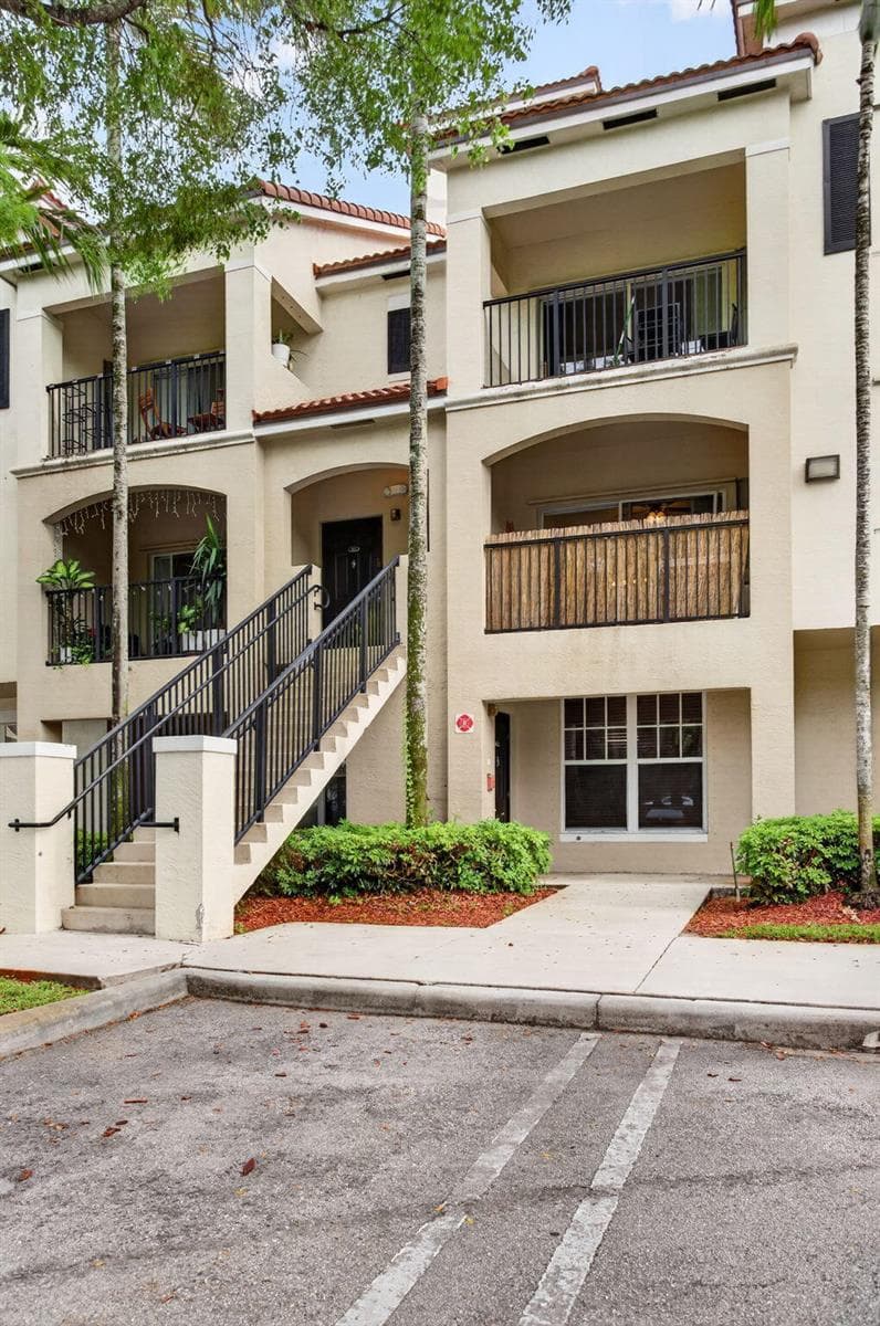 5880 W Sample Road # 206, Coral Springs, FL 33067 — zdjęcie 2