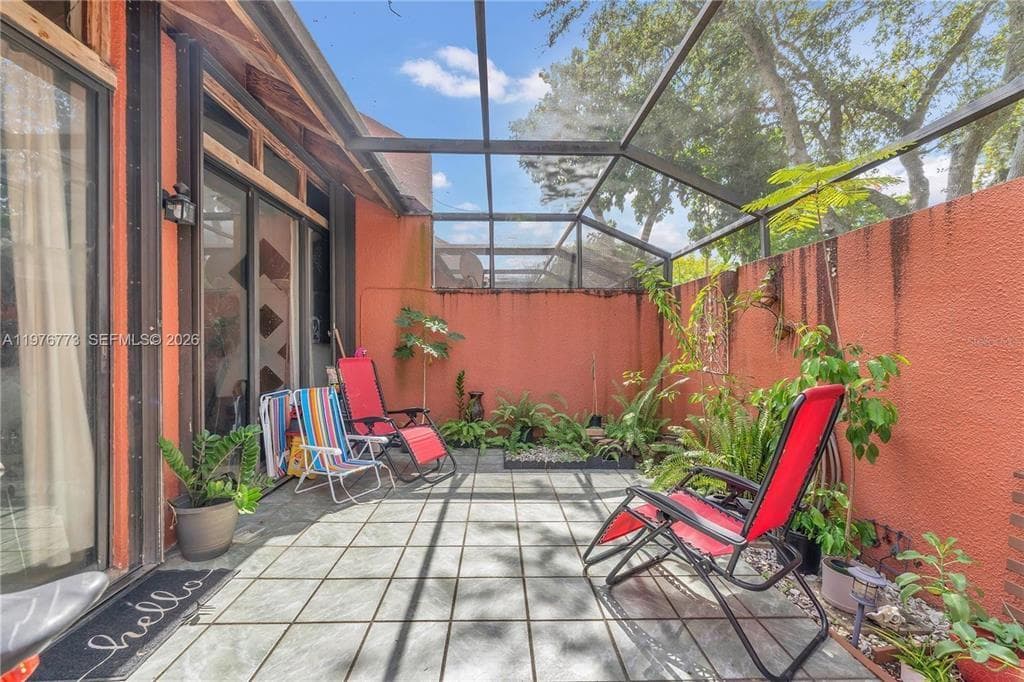 1490 Laguna Lane, Pembroke Pines, FL 33026 — zdjęcie 3