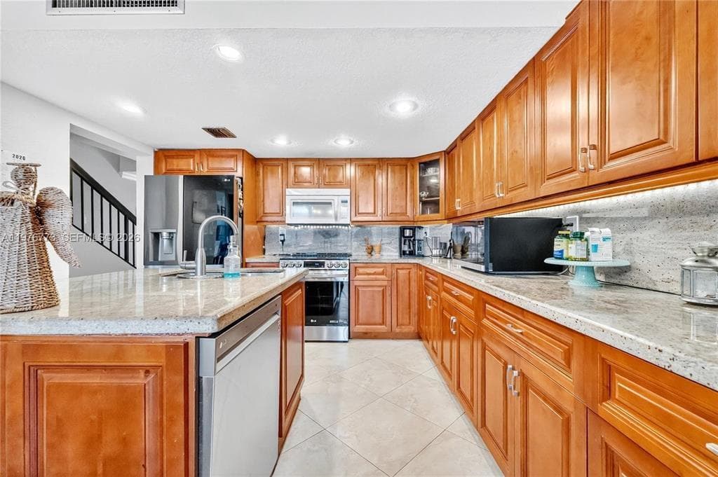 1490 Laguna Lane, Pembroke Pines, FL 33026 — zdjęcie 5