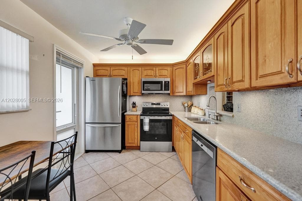 1025 SE 2nd Ave # 208, Dania Beach, FL 33004 — zdjęcie 2