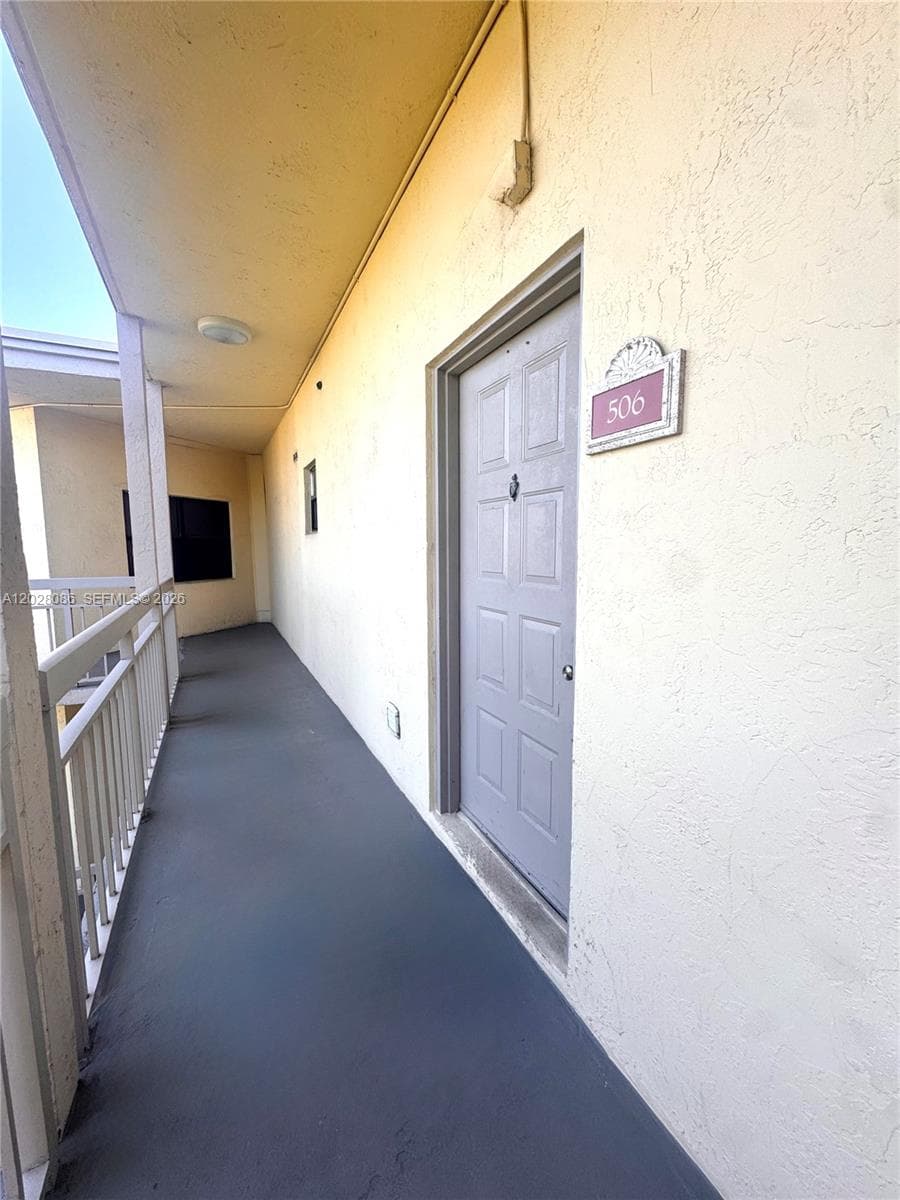 8290 Lake Dr # 506, Doral, FL 33166 — zdjęcie 3
