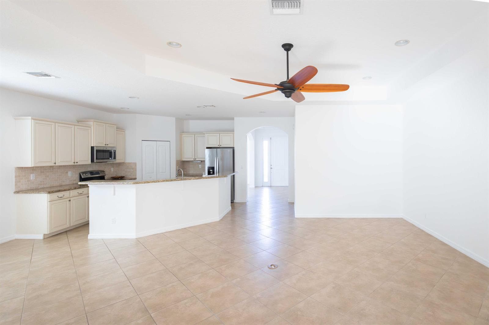 4376 NW Oakbrook Circle, Jensen Beach, FL 34957 — zdjęcie 2